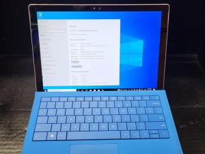 Microsoft Surface pro 4 Tablet 256GB with keyboard