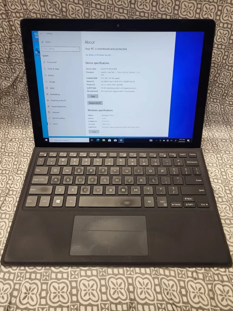 Dell Latitude 5285 Tablet 128GB SSD Open View with keyboard Dell Latitude 5285 Tablet 128GB SSD Open View with keyboard