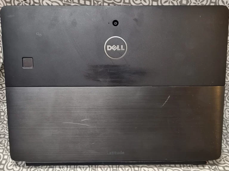 Dell Latitude 5285 Tablet 128GB SSD back view Dell Latitude 5285 Tablet 128GB SSD back view