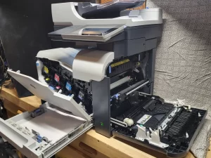 LaserJet 500 color MFP M575 Printer opened up