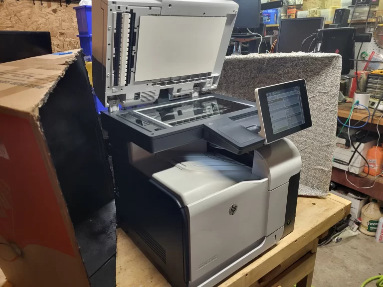 LaserJet 500 color MFP M575 Printer Front View scanner opened LaserJet 500 color MFP M575 Printer Front View scanner opened
