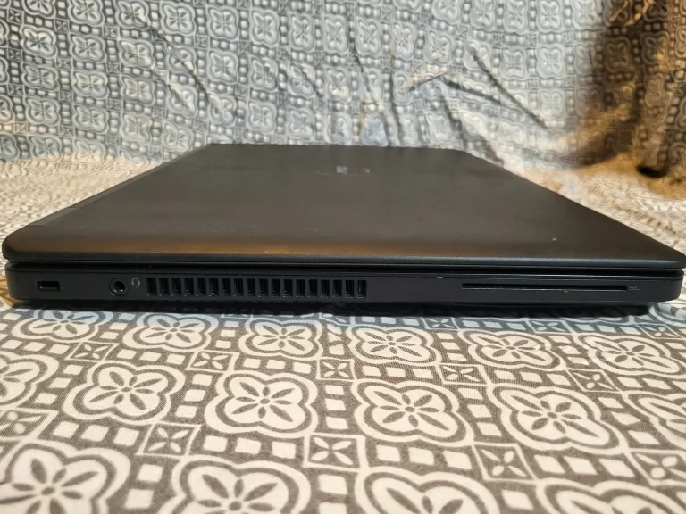 Dell Latitude E5450 Laptop 256GB SSD, Intel Core I5 , 8GB Ram, Touchscreen side two ports Dell Latitude E5450 Laptop 256GB SSD, Intel Core I5 , 8GB Ram, Touchscreen side two ports