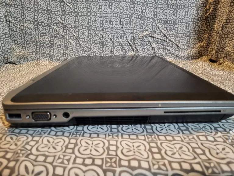 Dell Latitude E6420 Laptop 256GB SSD, Intel I7 processor, & 4G Ram side one view Dell Latitude E6420 Laptop 256GB SSD, Intel I7 processor, & 4G Ram side one view