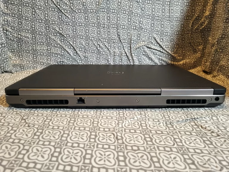Dell Precision 7520 Laptop 1TB HHD, Intel I7 Processor, 32GB Ram, Touchscreen back ports view Dell Precision 7520 Laptop 1TB HHD, Intel I7 Processor, 32GB Ram, Touchscreen back ports view