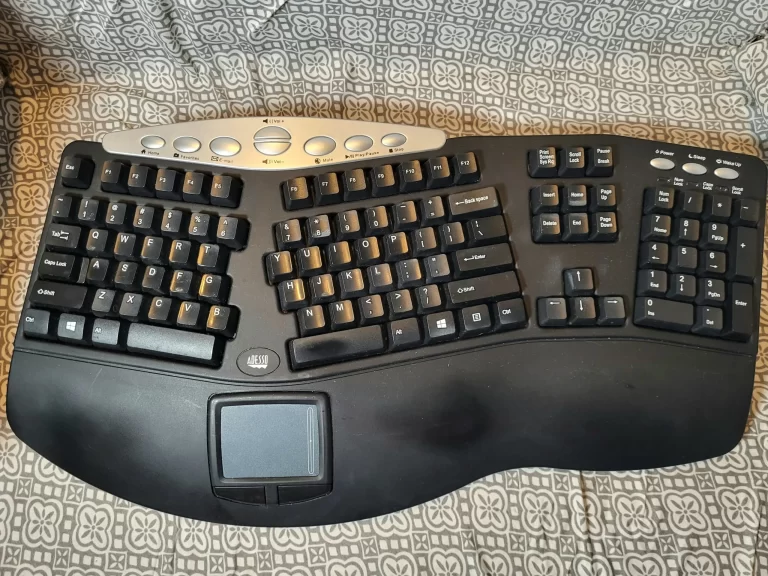 Ergonomic refurbished keyboards example 1 Ergonomic refurbished keyboards example 1