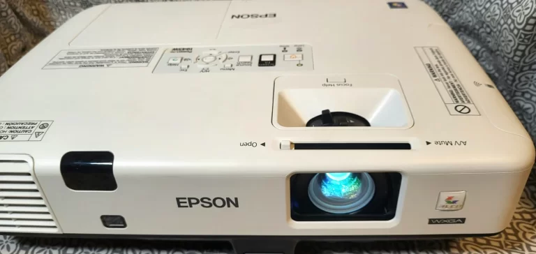 Epson H471A PowerLite 1945w WXGA 3LCD Projector Full View Epson H471A PowerLite 1945w WXGA 3LCD Projector Full View