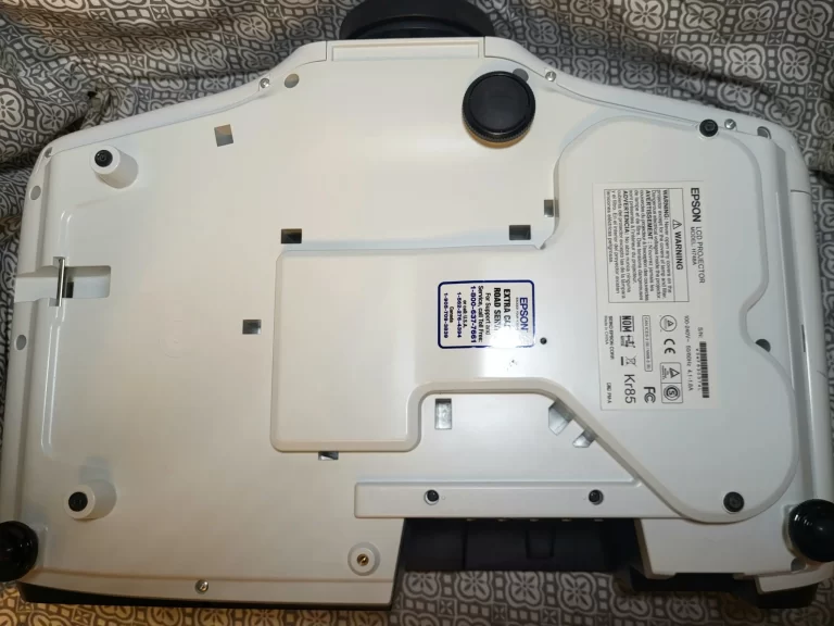 EPSON PowerLite 4770W WXGA Large Venue Projector bottom EPSON PowerLite 4770W WXGA Large Venue Projector bottom