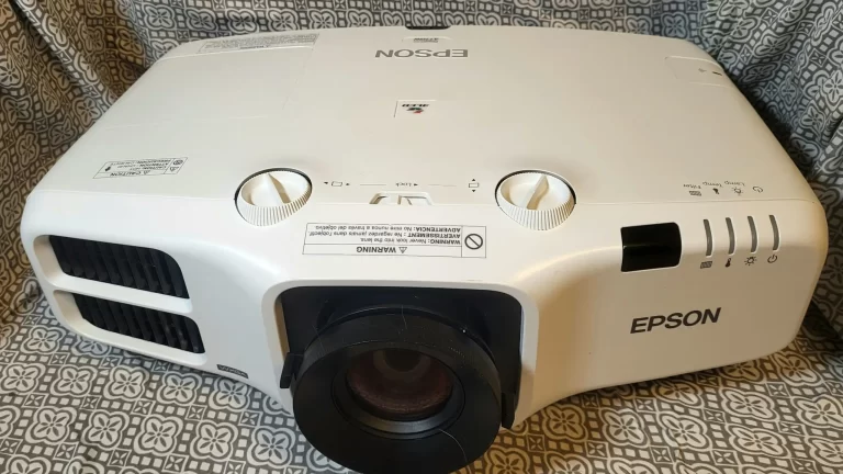 EPSON PowerLite 4770W WXGA Large Venue Projector Top view EPSON PowerLite 4770W WXGA Large Venue Projector Top view