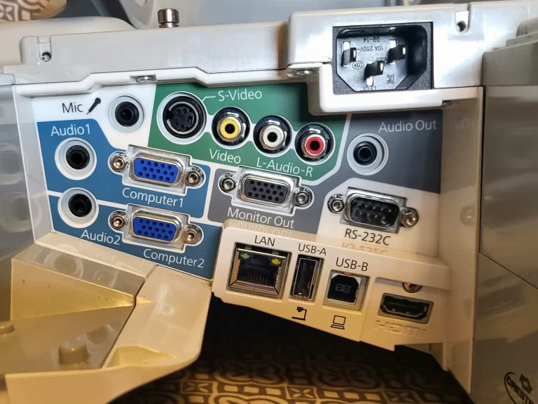 Epson PowerLite 470 Projector Ports Epson PowerLite 470 Projector Ports