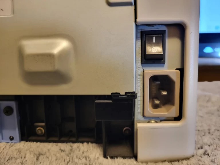 HP LaserJet 1022 Printer ports one HP LaserJet 1022 Printer ports one