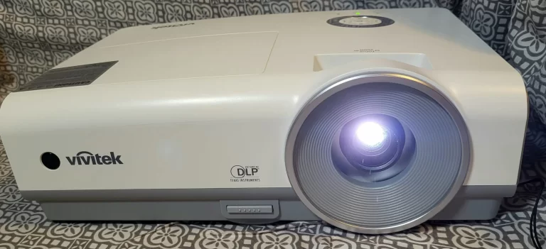 Vivitek D853W Projector Full View Vivitek D853W Projector Full View